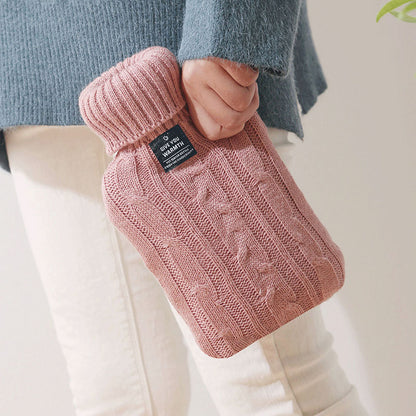 Bouillotte grande capacité avec housse en tricot pour crampes menstruelles et maux de dos, 2 L
