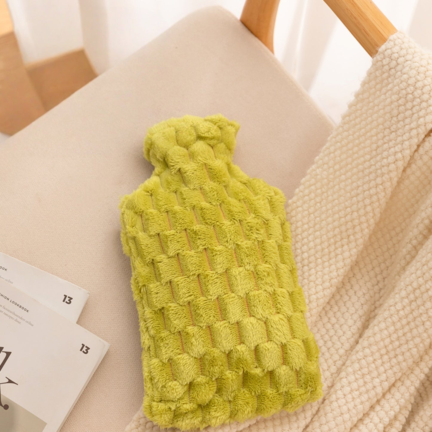 Hot Water Bottle with Velvet Plaid Cover for Pain & Comfort, 1700ML - OliviaLiving