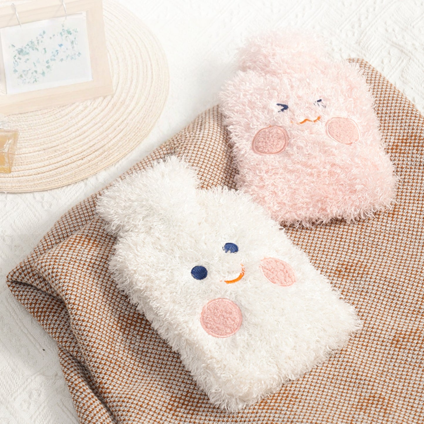 Hot Water Bottle for Pain Relief with Cute Plush Cover, 1L – OliviaLiving