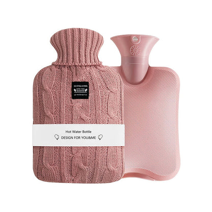 Bouillotte grande capacité avec housse en tricot pour crampes menstruelles et maux de dos, 2 L